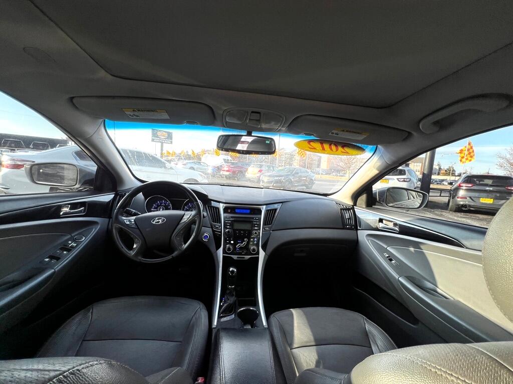 Hyundai Sonata SE Auto 2012