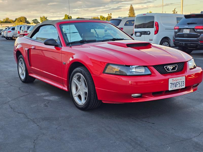 2002 Ford Mustang GT Premium Convertible 2D