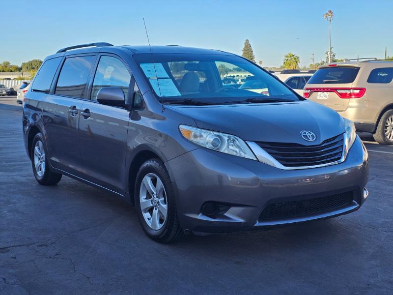 Toyota Sienna  2012 Toyota Sienna  2012