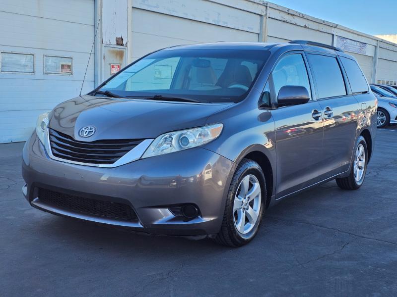 Toyota Sienna  2012 Toyota Sienna  2012