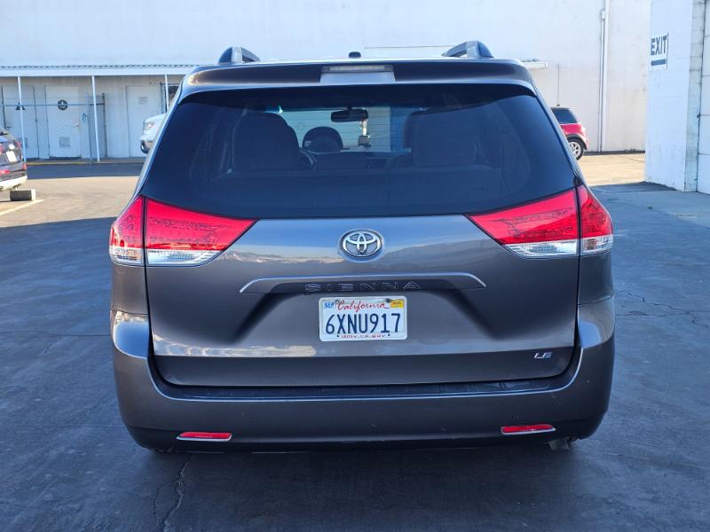 Toyota Sienna  2012 Toyota Sienna  2012