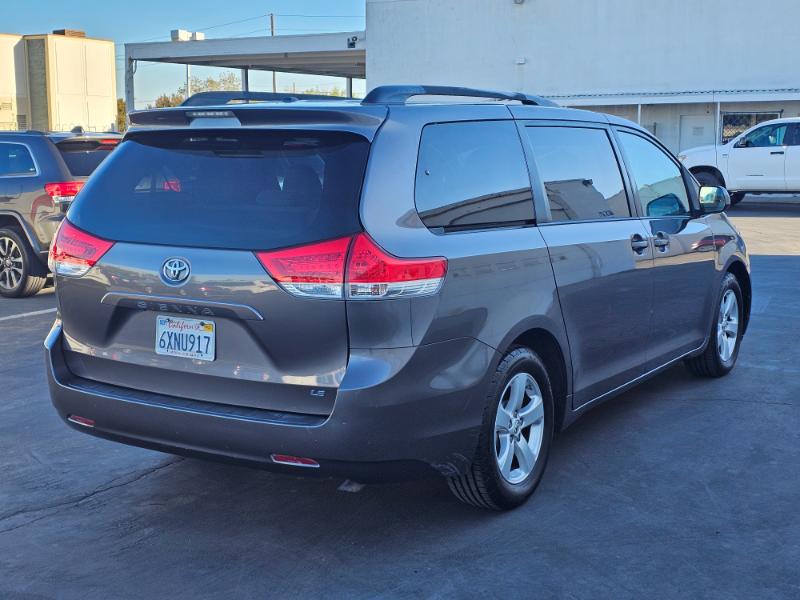 Toyota Sienna  2012 Toyota Sienna  2012