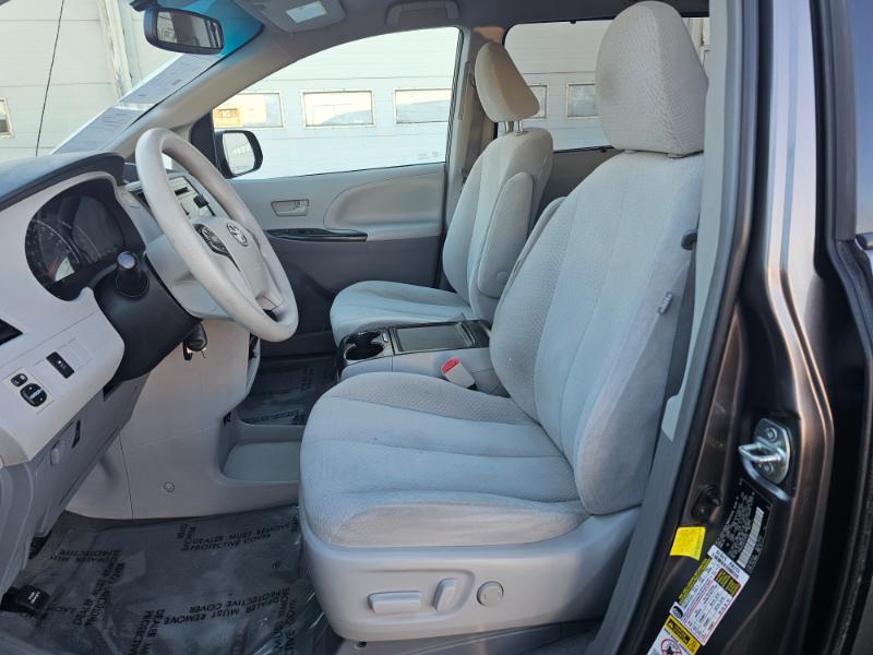 Toyota Sienna  2012 Toyota Sienna  2012