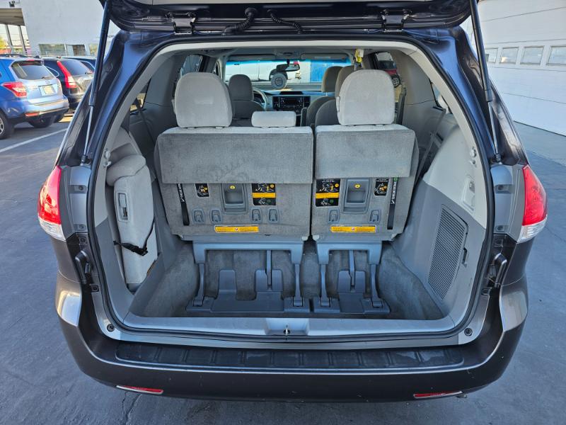 Toyota Sienna  2012 Toyota Sienna  2012