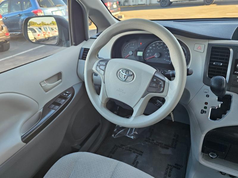 Toyota Sienna  2012 Toyota Sienna  2012