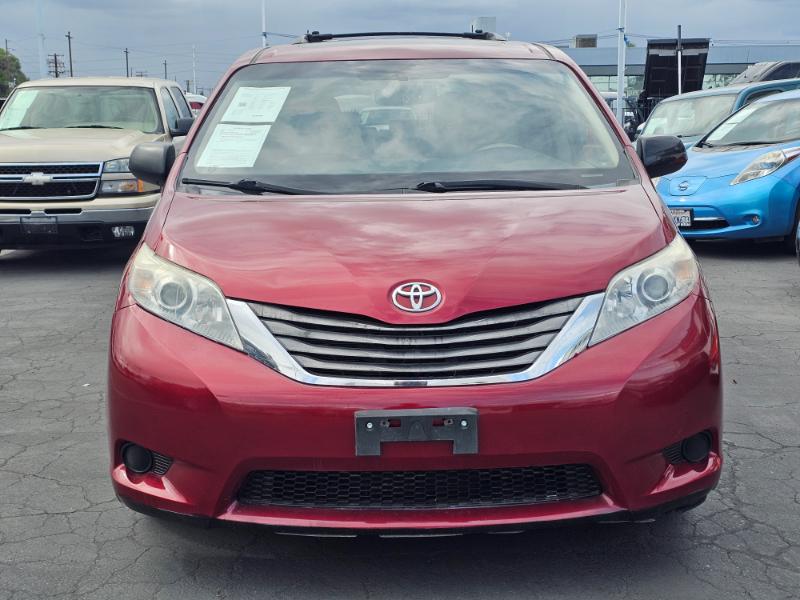 Toyota Sienna  2011 Toyota Sienna  2011