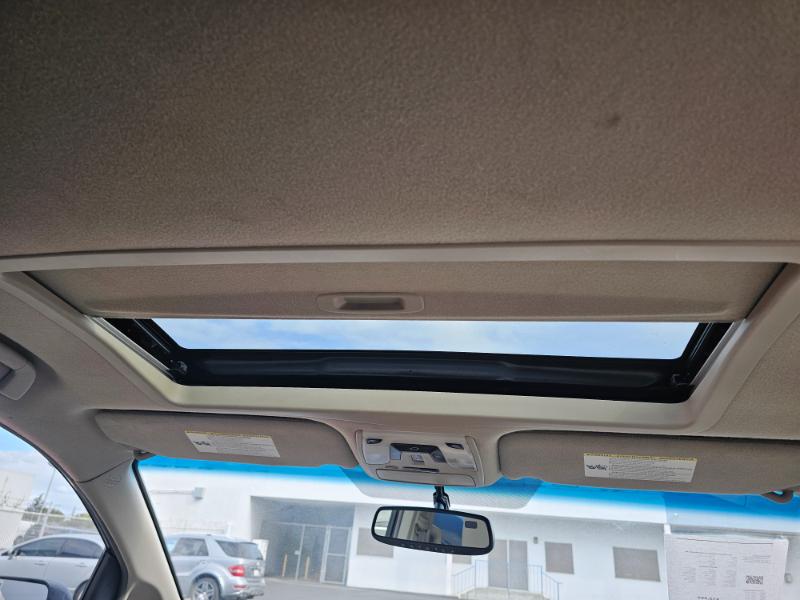 Toyota Sienna  2011 Toyota Sienna  2011