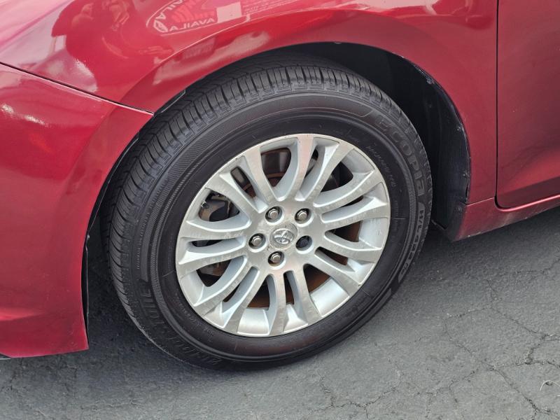 Toyota Sienna  2011 Toyota Sienna  2011