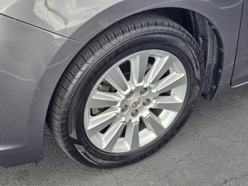 Toyota Sienna  2011 Toyota Sienna  2011