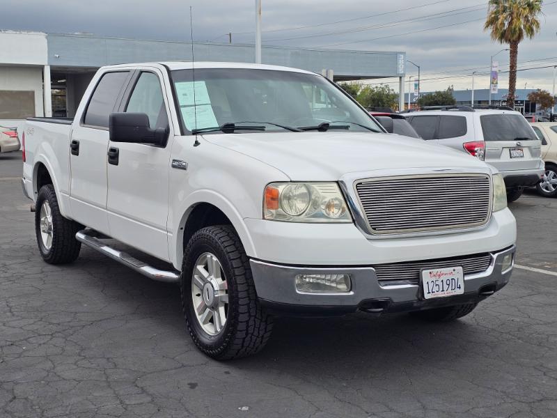 2004 Ford F-150 SuperCrew Cab Lariat Pickup 4D 5 1/2 ft