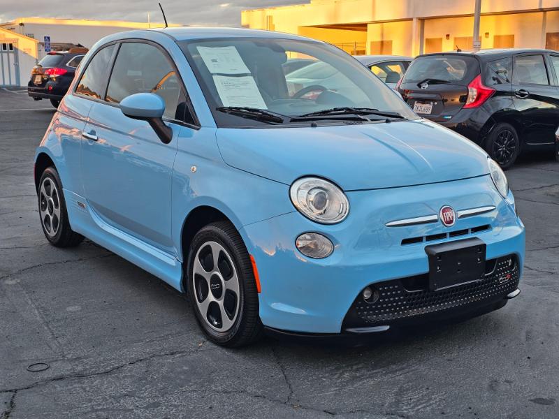 2017 Fiat 500e Hatchback 2D