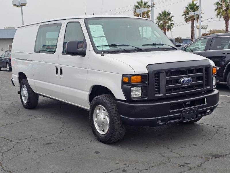 2012 Ford E-Series Econoline Van Commercial's photo