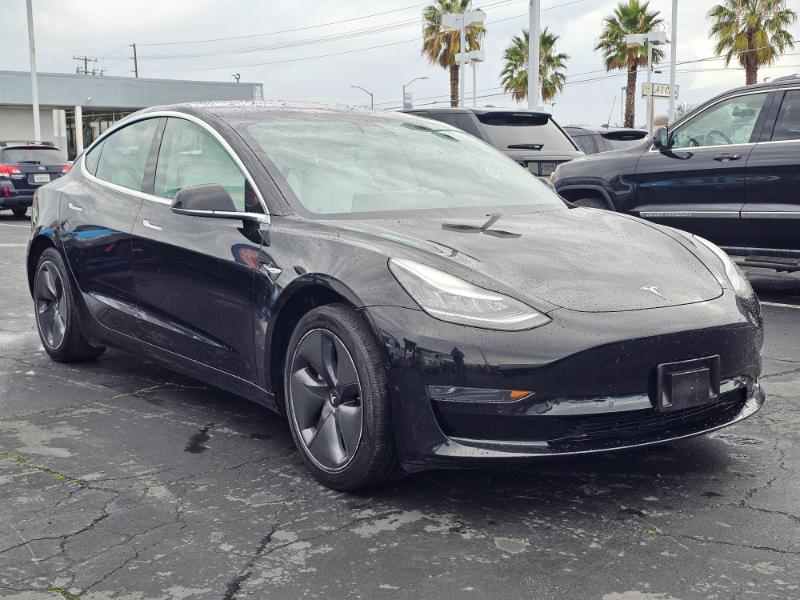 Tesla Model 3  2019