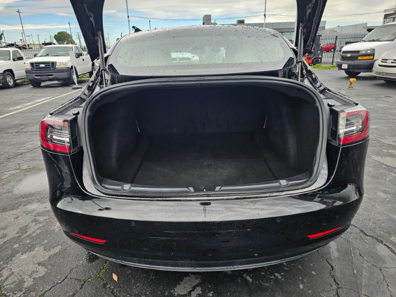 Tesla Model 3  2019