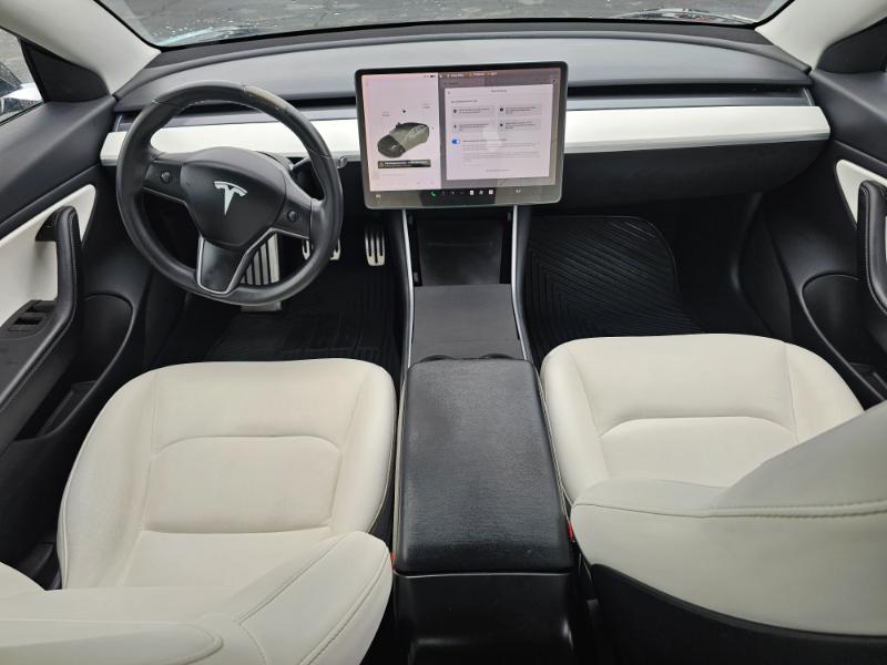Tesla Model 3  2019