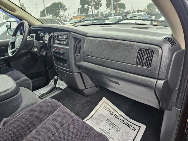 Dodge Ram 1500 ST Quad Cab Short Bed 4WD 2005