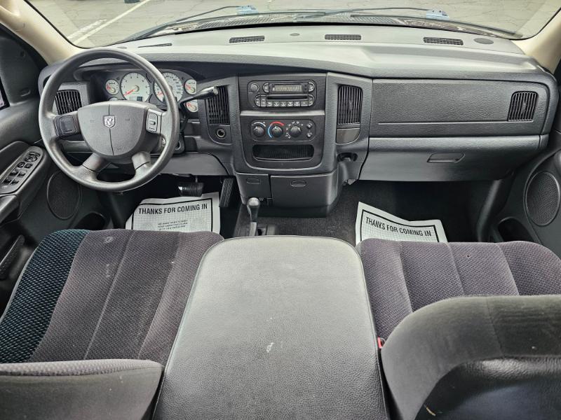 Dodge Ram 1500 ST Quad Cab Short Bed 4WD 2005