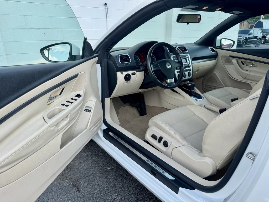 Volkswagen Eos 2dr Conv DSG Komfort 2009