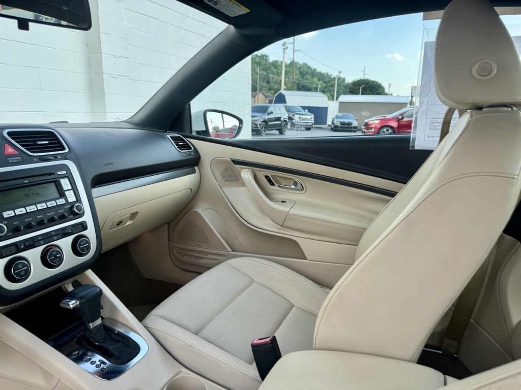 Volkswagen Eos 2dr Conv DSG Komfort 2009