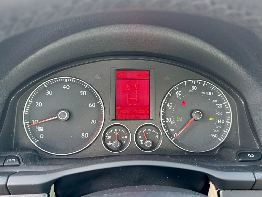 Volkswagen Eos 2dr Conv DSG Komfort 2009