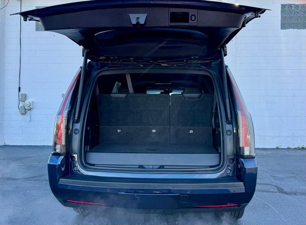 Cadillac Escalade 4WD 4dr Platinum 2017