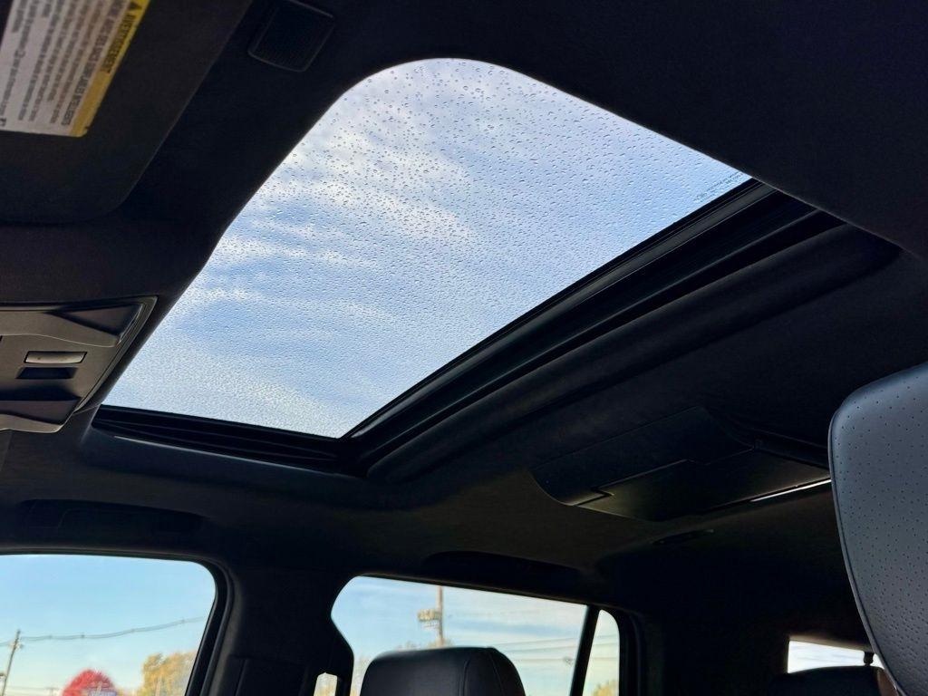 Cadillac Escalade 4WD 4dr Platinum 2017