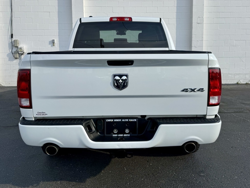 RAM 1500 4WD Crew Cab 140.5" Express 2016