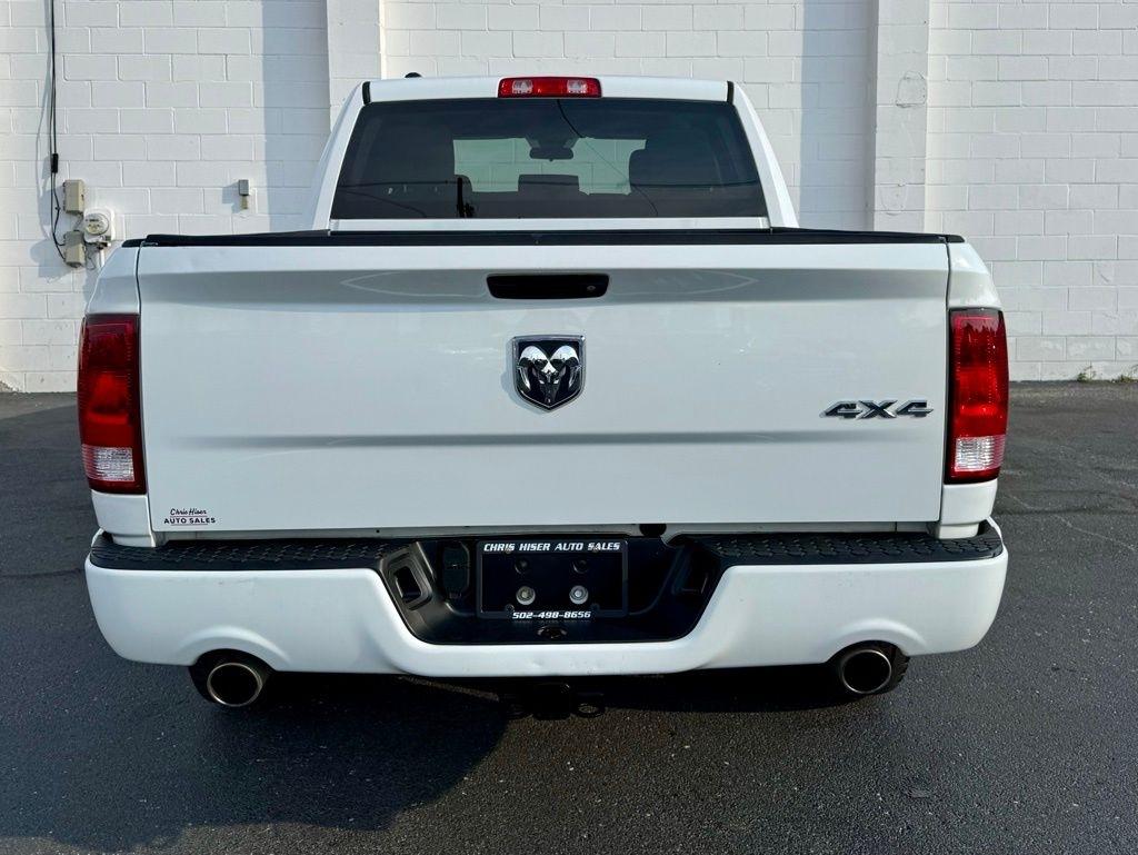 RAM 1500 4WD Crew Cab 140.5" Express 2016