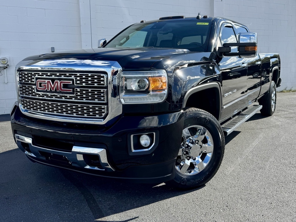 GMC Sierra 3500HD 4WD Crew Cab 167.7" Denali 2019 GMC Sierra 3500HD 4WD Crew Cab 167.7" Denali 2019