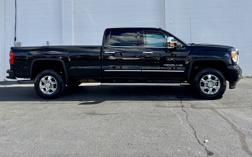 GMC Sierra 3500HD 4WD Crew Cab 167.7" Denali 2019 GMC Sierra 3500HD 4WD Crew Cab 167.7" Denali 2019