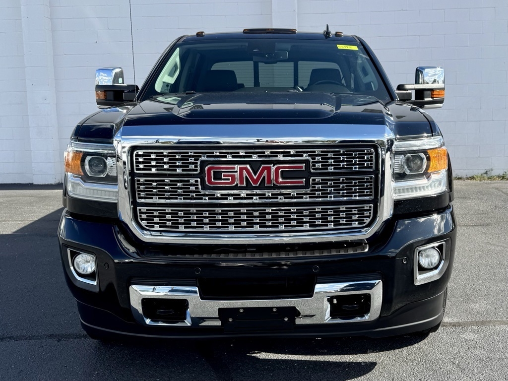 GMC Sierra 3500HD 4WD Crew Cab 167.7" Denali 2019 GMC Sierra 3500HD 4WD Crew Cab 167.7" Denali 2019