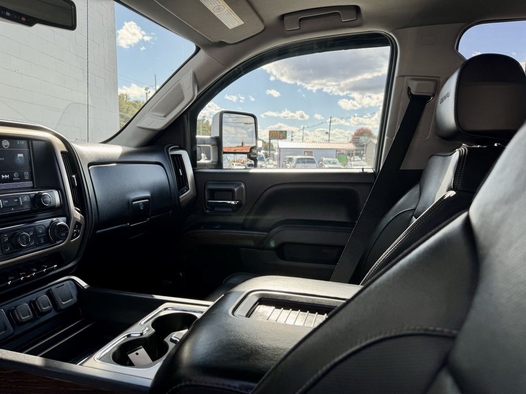 GMC Sierra 3500HD 4WD Crew Cab 167.7" Denali 2019 GMC Sierra 3500HD 4WD Crew Cab 167.7" Denali 2019
