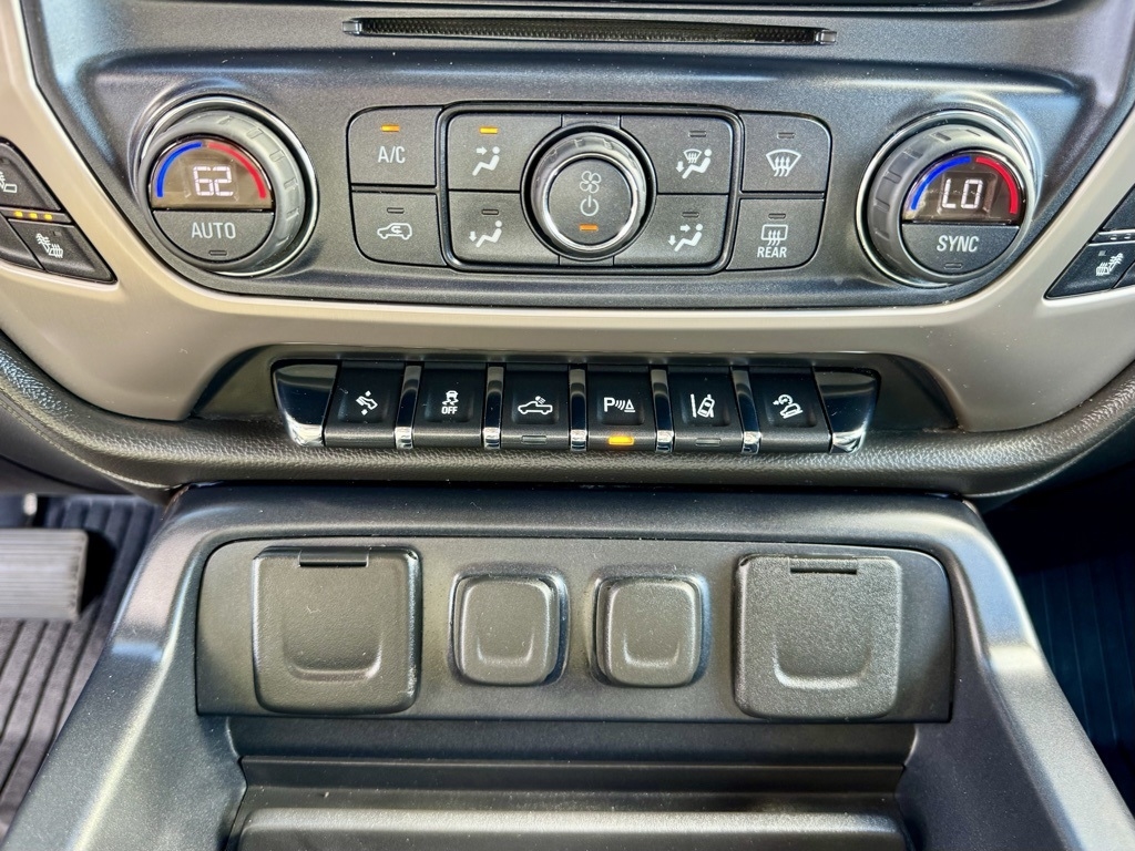 GMC Sierra 3500HD 4WD Crew Cab 167.7" Denali 2019 GMC Sierra 3500HD 4WD Crew Cab 167.7" Denali 2019