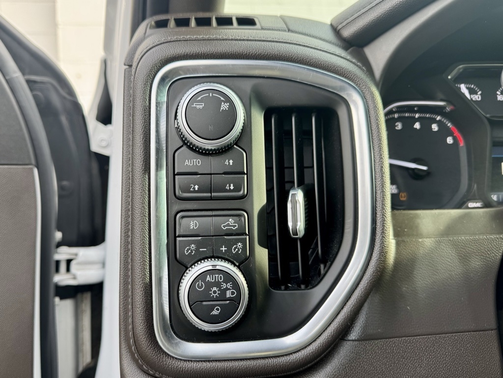 GMC Sierra 1500 4WD Crew Cab 147" SLT 2019