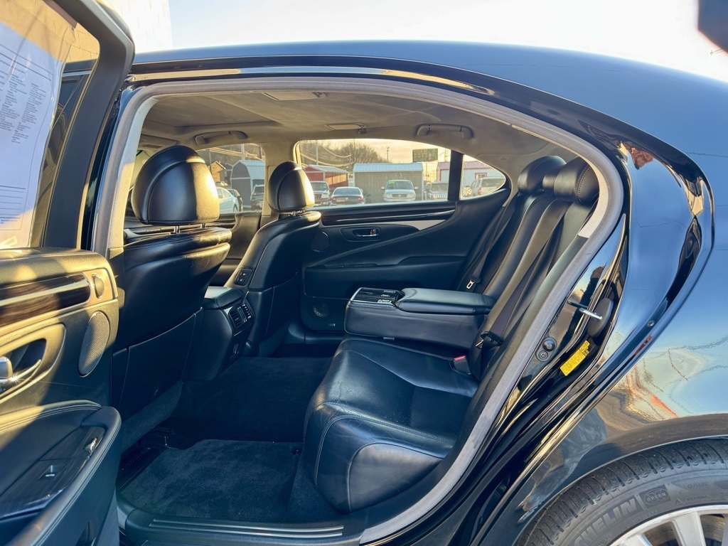 Lexus LS 460 4dr Sdn L AWD 2014