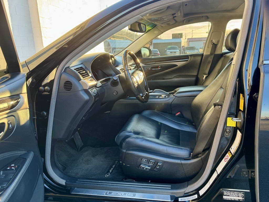 Lexus LS 460 4dr Sdn L AWD 2014