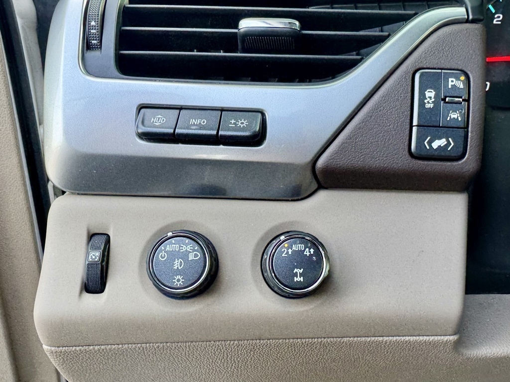 Chevrolet Suburban 4WD 4dr 1500 Premier 2019