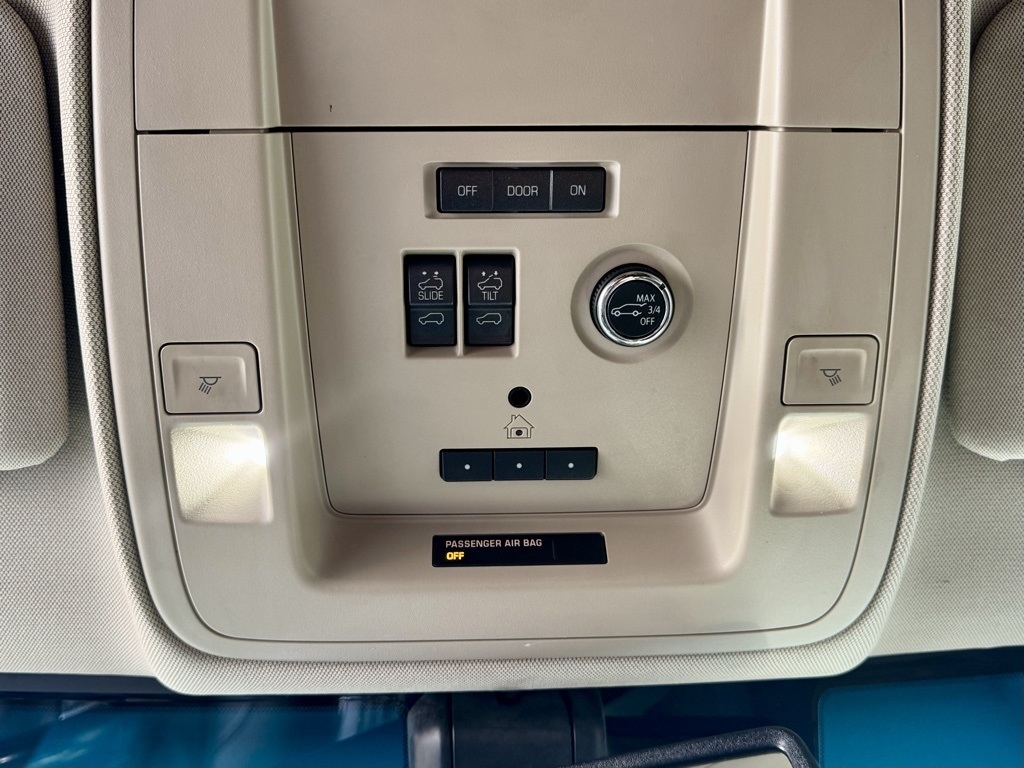 Chevrolet Suburban 4WD 4dr 1500 Premier 2019