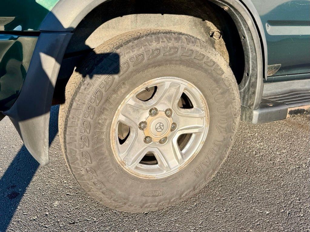 Toyota 4Runner 4dr SR5 3.4L Auto 4WD 1999