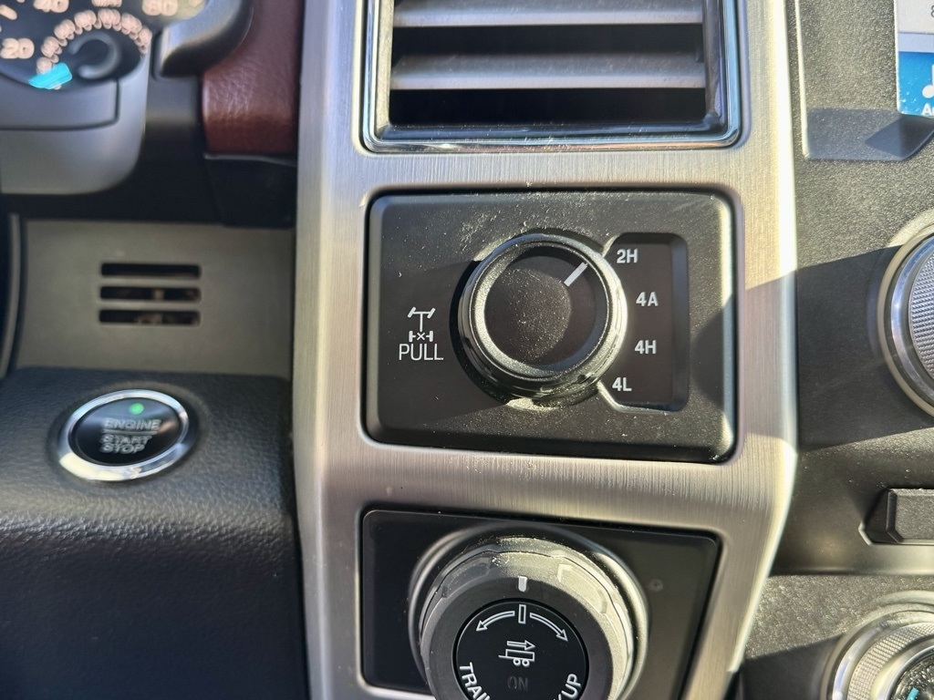 Ford F-150 4WD SuperCrew 157" Platinum 2018