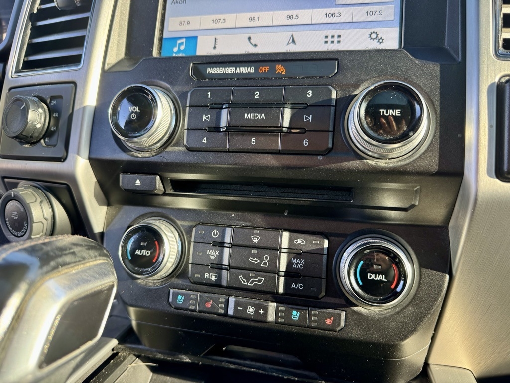 Ford F-150 4WD SuperCrew 157" Platinum 2018