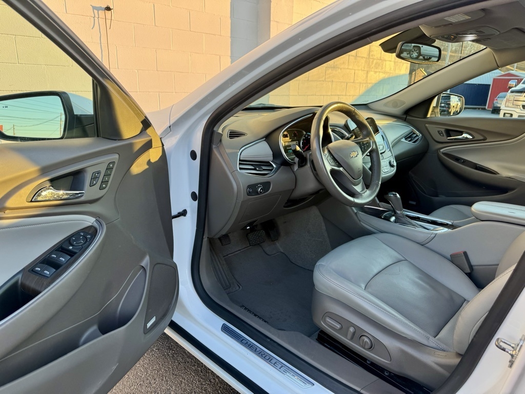 Chevrolet Malibu 4dr Sdn Premier w/2LZ 2018