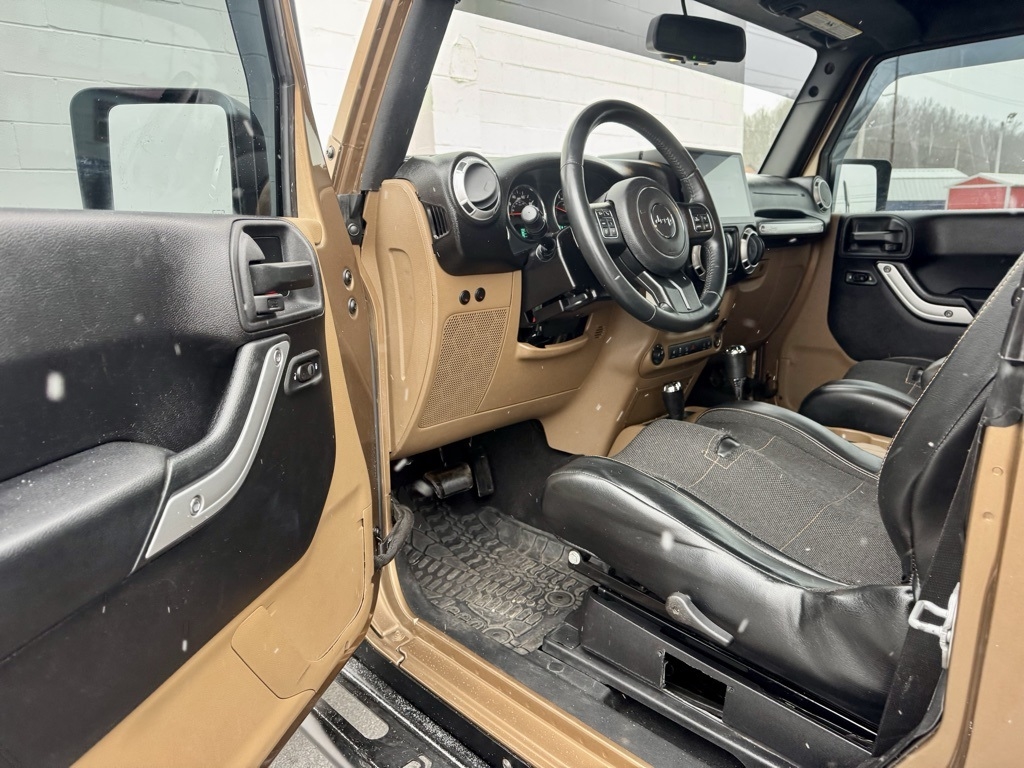 Jeep Wrangler 4WD 2dr Sahara 2015