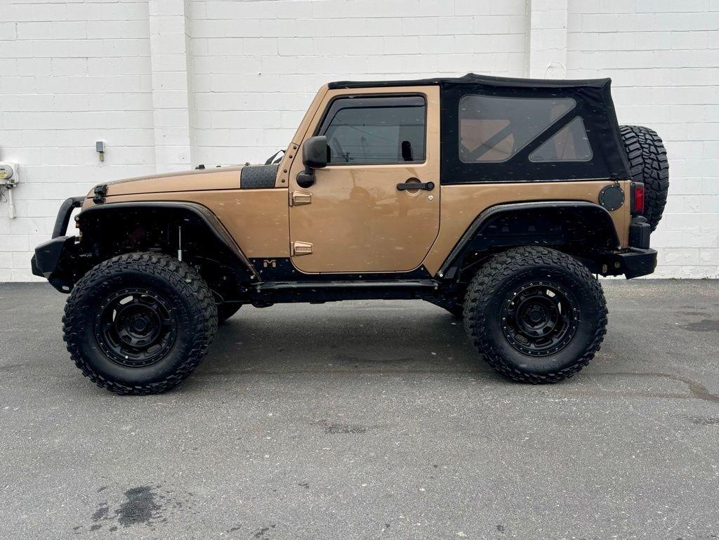 Jeep Wrangler 4WD 2dr Sahara 2015