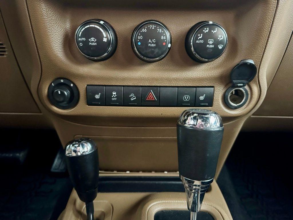 Jeep Wrangler 4WD 2dr Sahara 2015