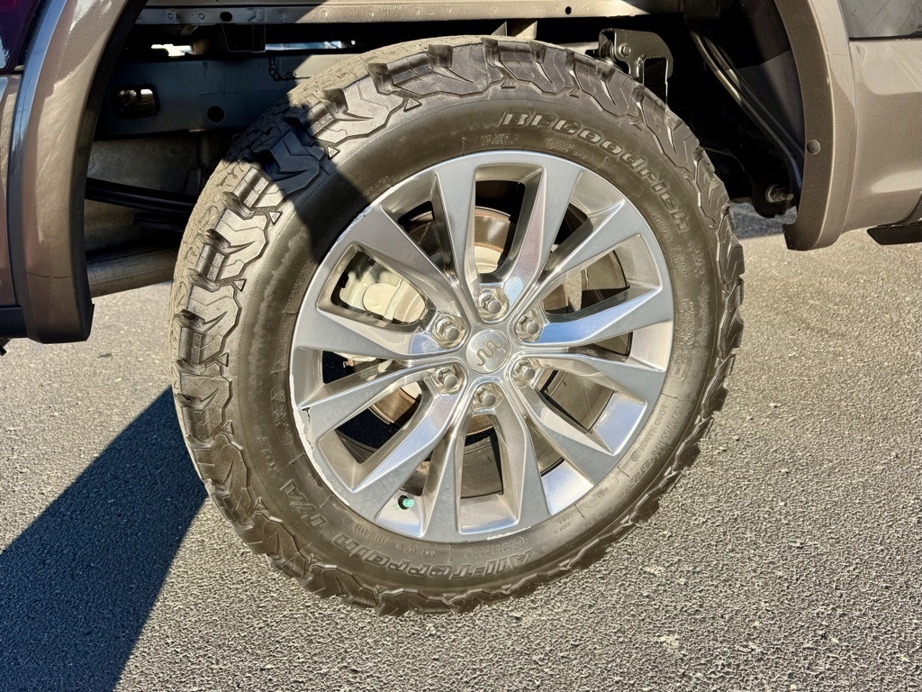 Ford F-150 Platinum 4WD SuperCrew 5.5' Box 2017