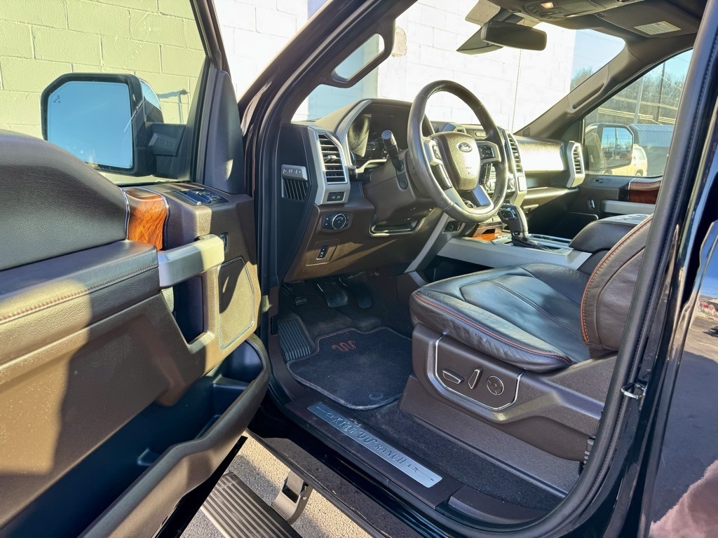 Ford F-150 Platinum 4WD SuperCrew 5.5' Box 2017