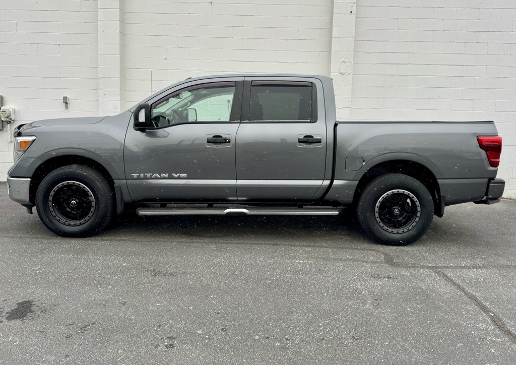 Nissan Titan 4x4 Crew Cab SV 2019