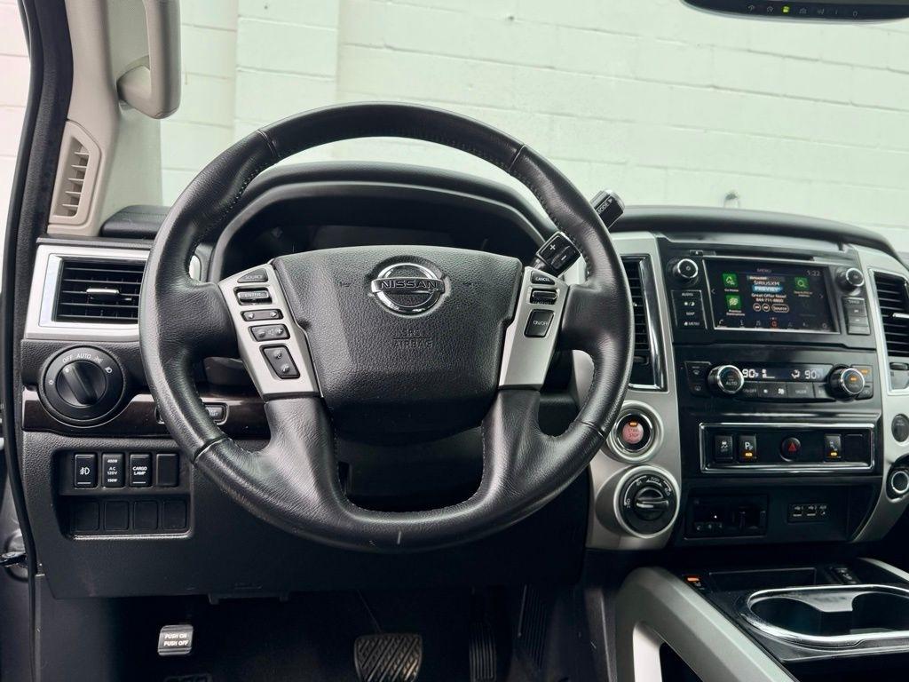 Nissan Titan 4x4 Crew Cab SV 2019