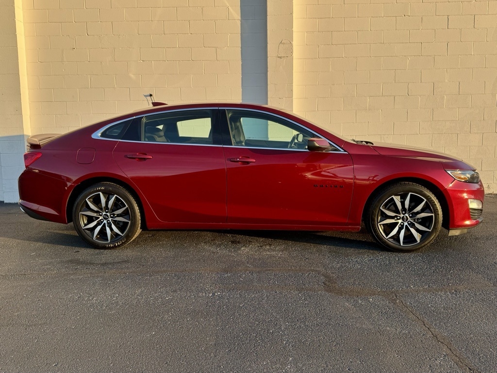 Chevrolet Malibu 4dr Sdn RS 2020